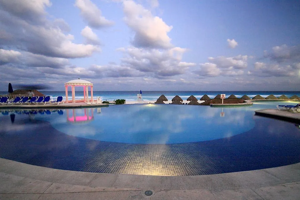 Golden Parnassus Resort & Spa (Adults Only) Cancun Hotel