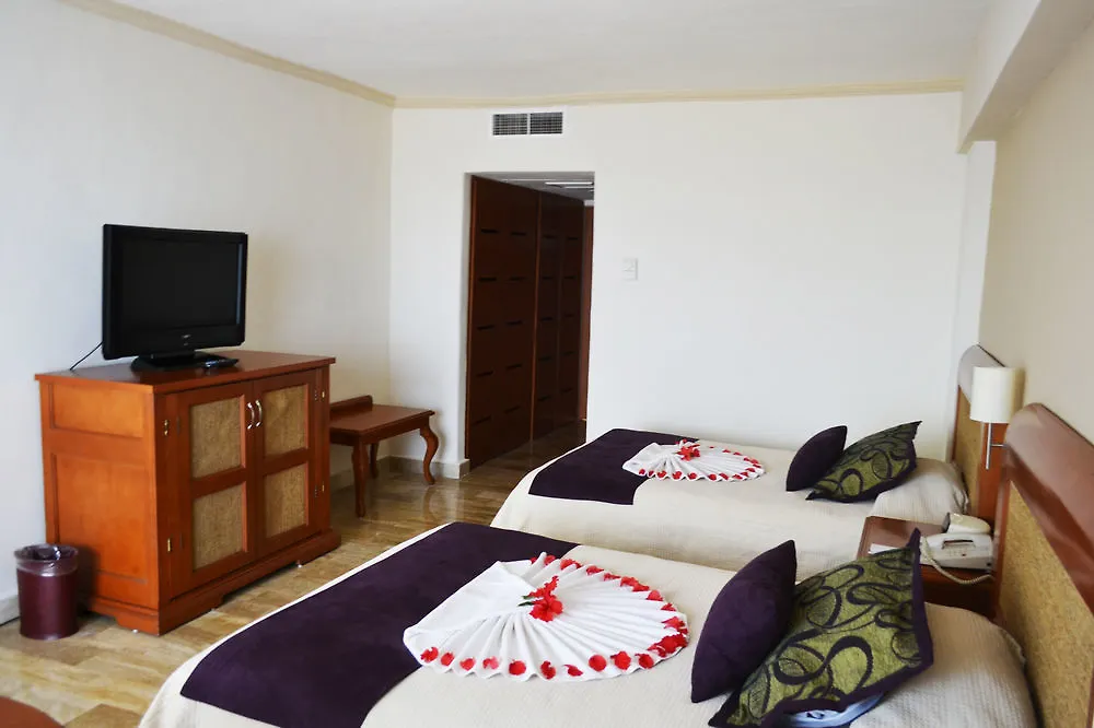 Golden Parnassus Resort & Spa (Adults Only) Cancun Hotel