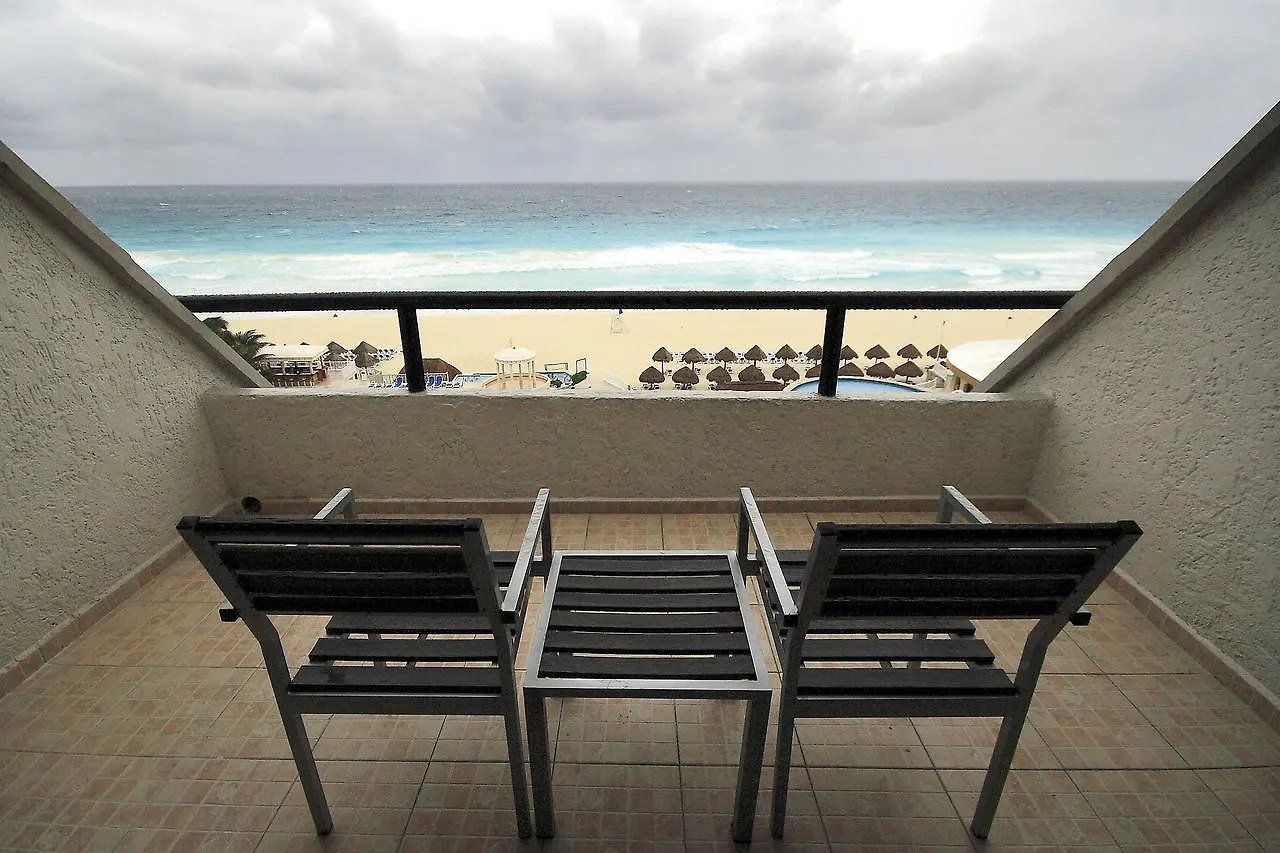 Golden Parnassus Resort & Spa (Adults Only) Cancun