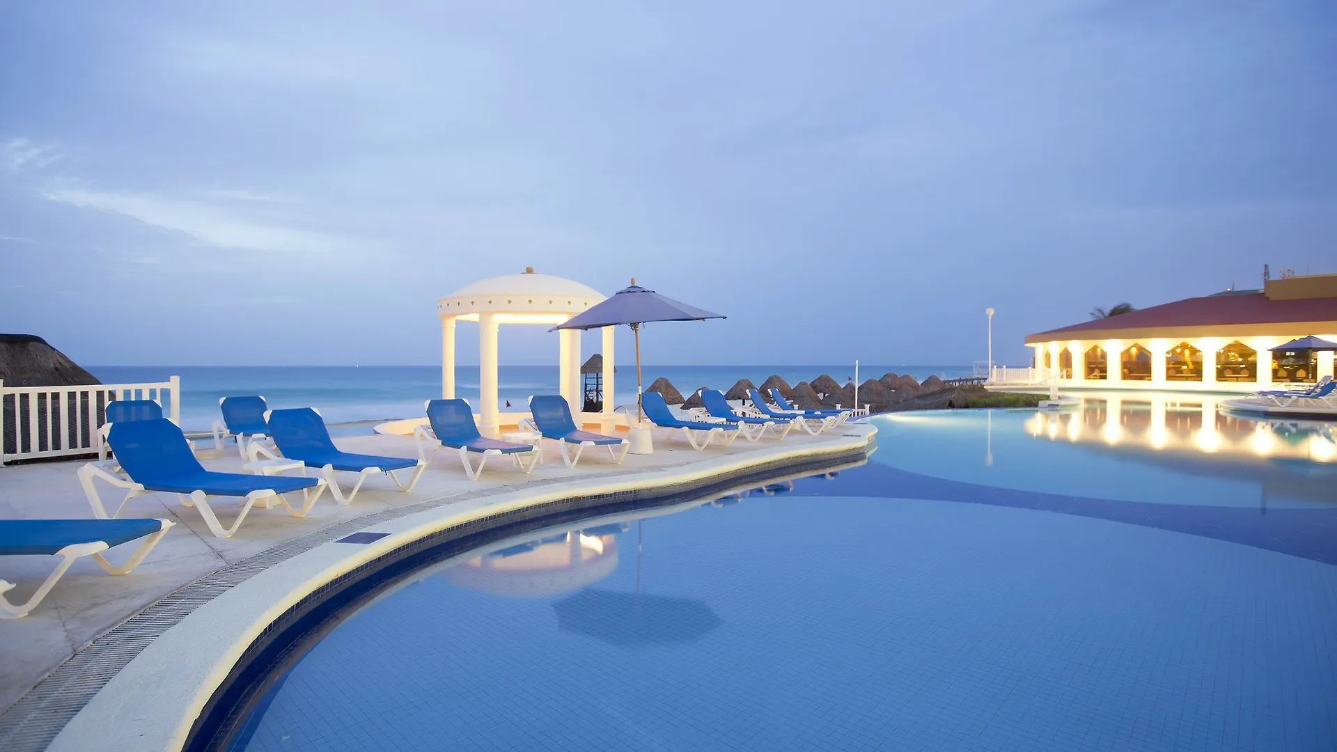 Golden Parnassus Resort & Spa (Adults Only) Cancun 3*,  Mexico